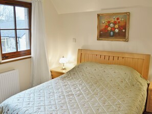 2 bedrooms, free WiFi, bed sheets - 2 bedroom accommodation in Near Linlithgow (Near Linlithgow)