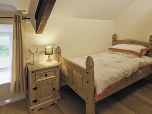 3 bedrooms, free WiFi, bed sheets - The Coach House - HW7593 (Betws-Yn-Rhos, Conwy)