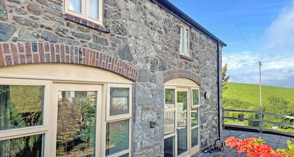 The Coach House - HW7593