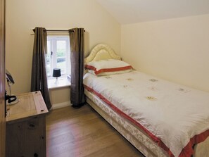 3 bedrooms, free WiFi, bed sheets