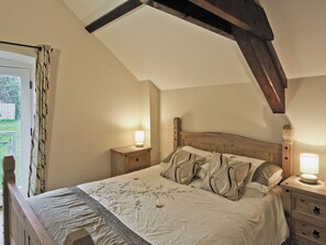 3 bedrooms, free WiFi, bed sheets - The Coach House - HW7593 (Betws-Yn-Rhos, Conwy)