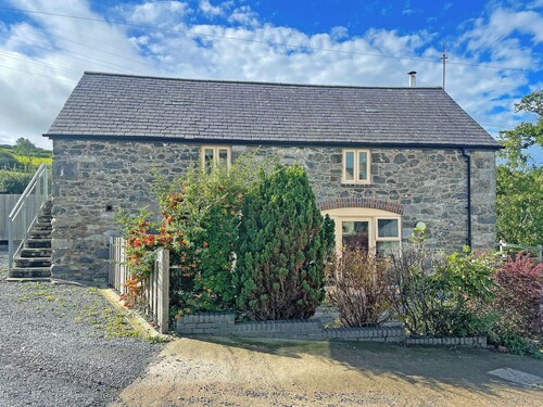 The Coach House - HW7593