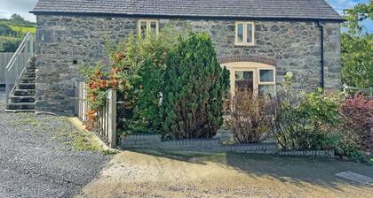 The Coach House - HW7593