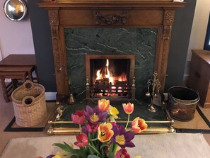 Interior - 4 bedroom accommodation in Scarborough (Scarborough)