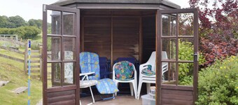 2 bedroom accommodation in East Meon, Petersfield