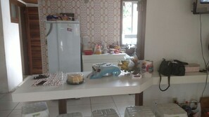 Geladeira, fogão, cooktop, torradeira