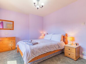 3 bedrooms, free WiFi, bed sheets - 3 bedroom accommodation in Peak Dale, near Buxton (Peak Dale, near Buxton)