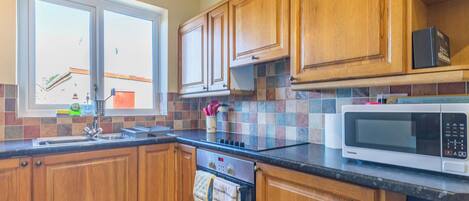 Lave-vaisselle, chaise haute