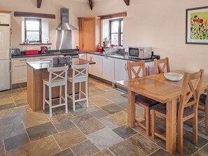 Dishwasher, highchair - 2 bedroom accommodation in Welcombe, near Bude (Welcombe, near Bude)