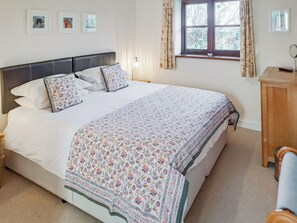 2 bedrooms, free WiFi, bed sheets - 2 bedroom accommodation in Welcombe, near Bude (Welcombe, near Bude)