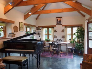 Interior - 2 bedroom accommodation in Tramagenna, near Camelford (Tramagenna, near Camelford)