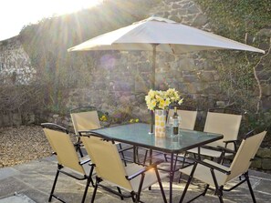 Outdoor dining - 4 bedroom accommodation in Craster near Alnwick (Craster near Alnwick)