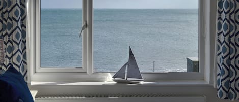 4 bedrooms, free WiFi, bed sheets