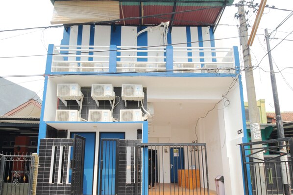 Front of property - Kamar Keluarga Bandara Mas Syariah (Tangerang)