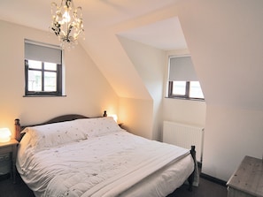4 bedrooms, free WiFi, bed sheets