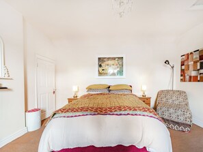 3 bedrooms, free WiFi, bed sheets