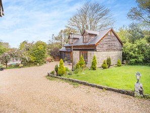 Exterior - Red Squirrel Cottage (Whitwell, near Ventnor)