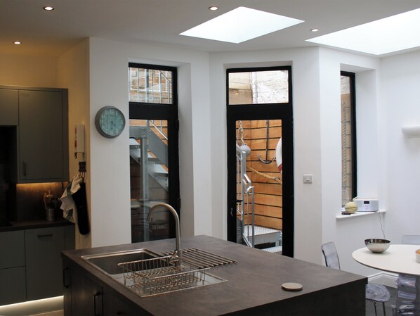 Interior - 3 bedroom accommodation in Hastings (Hastings)