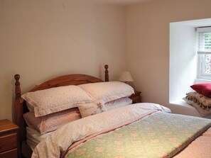 3 bedrooms, free WiFi, bed sheets
