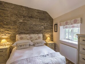 2 bedrooms, free WiFi, bed sheets - A cosy cottage in an Area of Outstanding Natural Beauty. (Norbury, near Bishop&rsquo;s Castle)