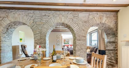3 bedroom accommodation in Trapp, near Llandeilo