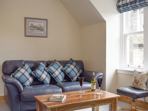Living area - 2 bedroom accommodation in Culross, near Dunfermline (Culross, near Dunfermline)
