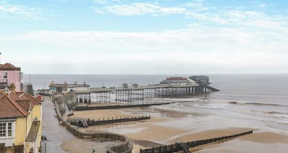 3 bedroom accommodation in Cromer