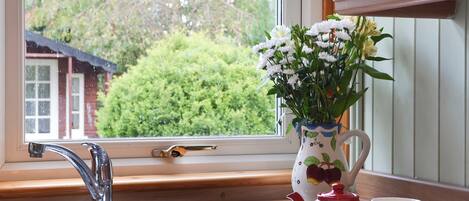 Cookware/dishes/utensils