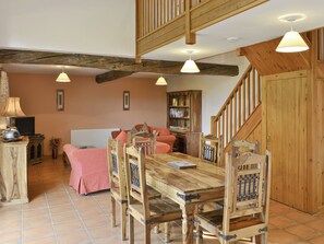Dining - 2 bedroom accommodation in Catfield (Catfield)