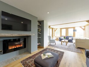 Living area - 5 bedroom accommodation in Much Marcle, near Ledbury (Much Marcle, near Ledbury)