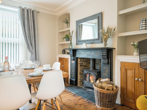 4 bedroom accommodation in Abercych, near Cardigan