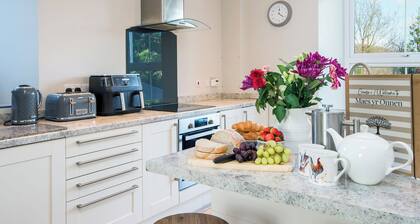 4 makuuhuoneen majoitus Abercychissa, lähellä Cardigania