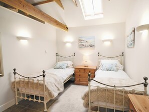 2 bedrooms, free WiFi, bed sheets