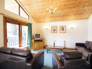 Living area - 3 bedroom accommodation in Stalham (Stalham)
