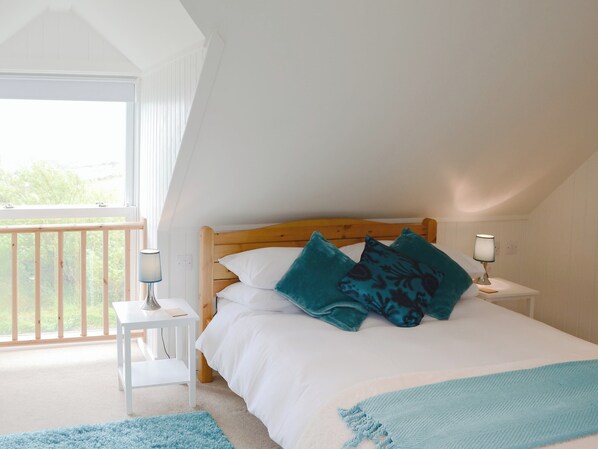 4 bedrooms, free WiFi, bed sheets