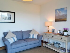 TV - 1 bedroom accommodation in Boulmer (Boulmer)