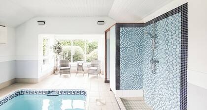 5 bedroom accommodation in Potter Brompton, Scarborough