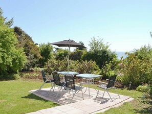 Outdoor dining - 4 bedroom accommodation in Rockcliffe, near Dalbeattie (Rockcliffe, near Dalbeattie)