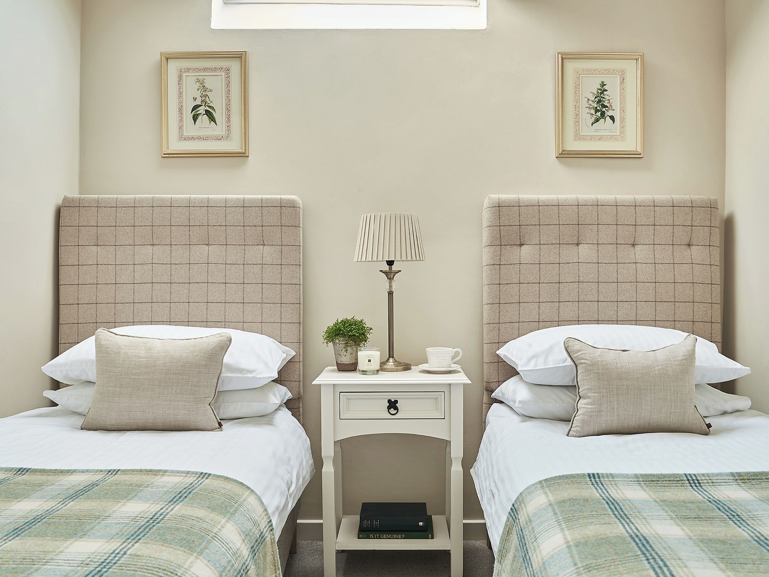 3 عدّة غرف نوم وواي فاي مجانًا وملاءات أسرّة
