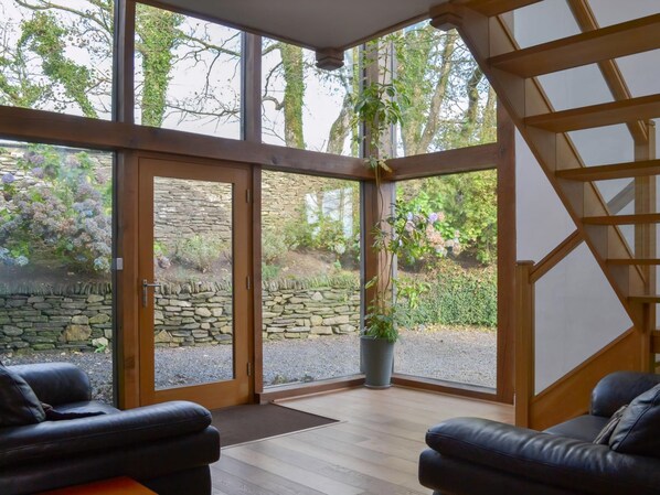 Interior - 6 bedroom accommodation in Tregoodwell, Camelford (Tregoodwell, Camelford)