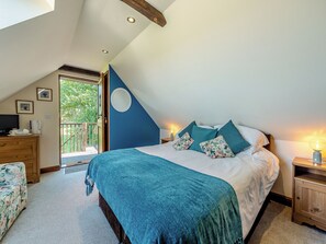 5 bedrooms, free WiFi, bed sheets - 5 bedroom accommodation in Hartland, Bideford (Hartland, Bideford)