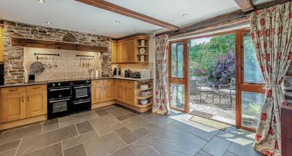 5 bedroom accommodation in Hartland, Bideford