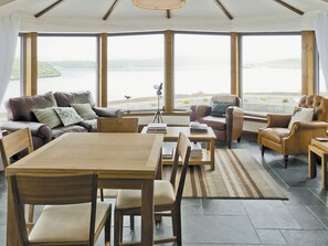 Dining - 2 bedroom accommodation in Carnish, Uig, Isle of Lewis (Carnish, Uig, Isle of Lewis)