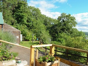 Property grounds - 2 bedroom accommodation in Graigfechan, near Ruthin (Graigfechan, near Ruthin)