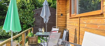 2 bedroom accommodation in Graigfechan, near Ruthin