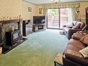 Living area - 2 bedroom accommodation in Llandudno (Llandudno)