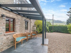 Terrace/patio - 7 bedroom accommodation in Pengenffordd, Talgarth, Brecon (Pengenffordd, Talgarth, Brecon)
