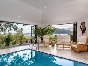 Piscine couverte