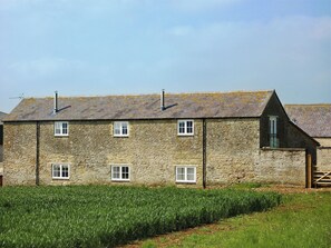 Exterior - 3 bedroom accommodation in Aynho, near Banbury (Aynho, near Banbury)