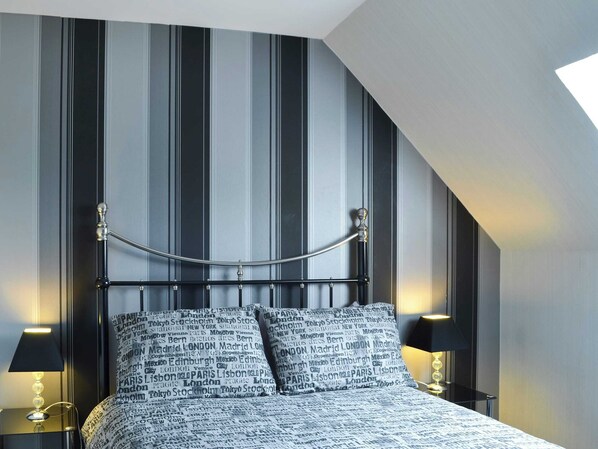 6 bedrooms, free WiFi, bed sheets